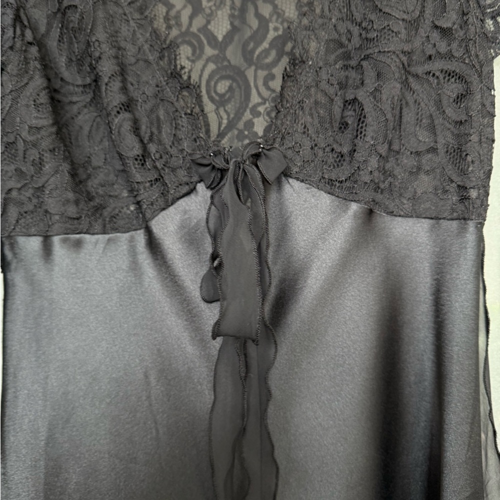 Christian Dior black satin nightgown - Picture 9 of 12